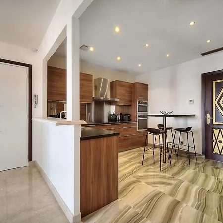 Apartment Ref 1757 - Back Croisette - Sea View For Rent *